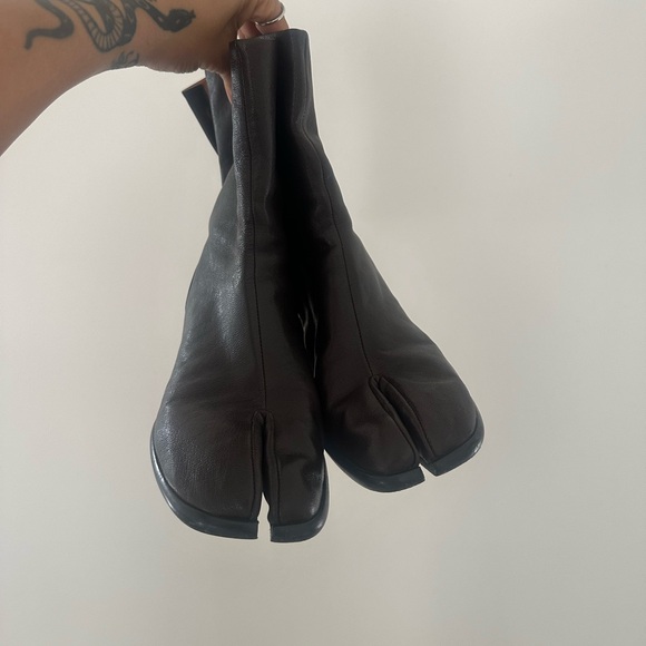 maison margiela x ssense brown tabi boots - Picture 1 of 8